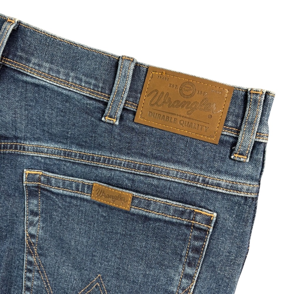 New Wrangler Durable Basic Regular Fit Stonewash … - image 1